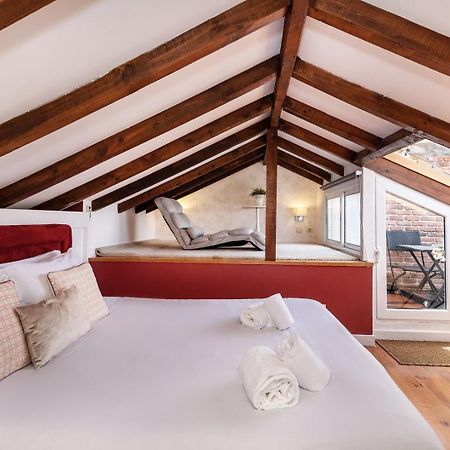 Apartmán Guestready - Fantastic Rustic Duplex With Terrace Lisboa Exteriér fotografie