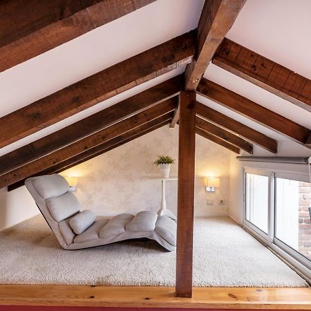 Apartmán Guestready - Fantastic Rustic Duplex With Terrace Lisboa Exteriér fotografie